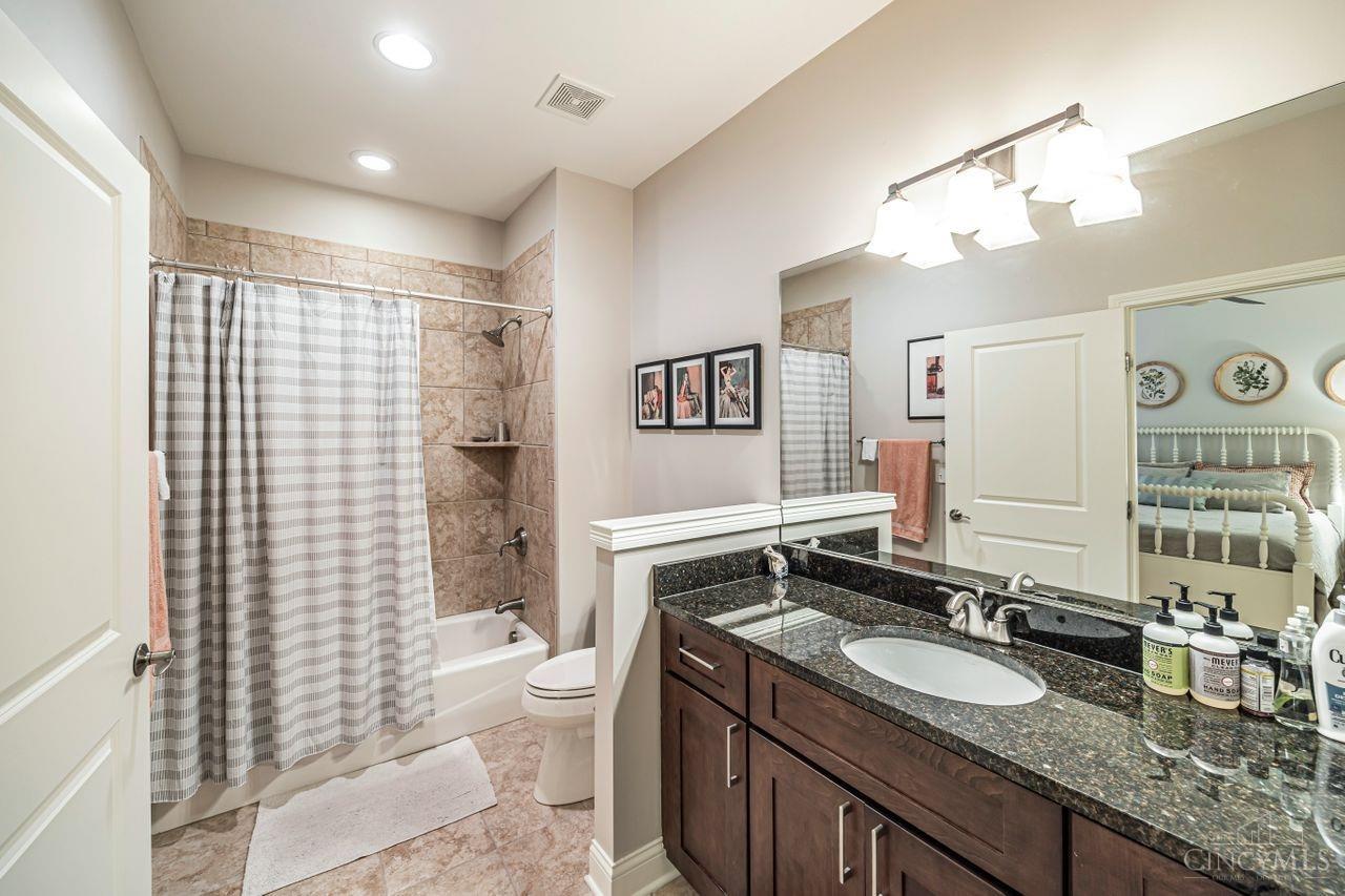 1128 Riverside Drive