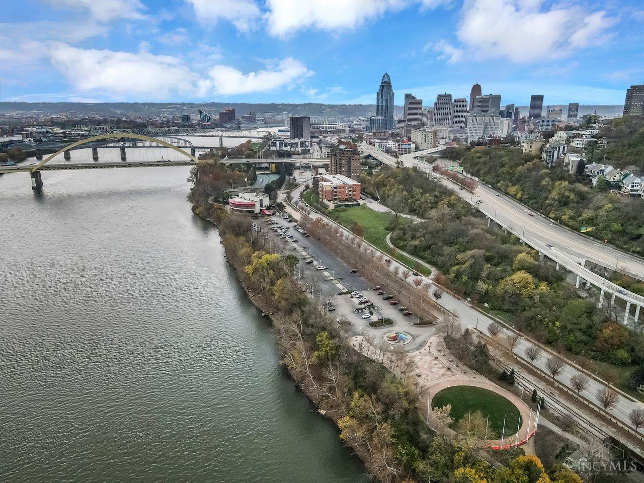 1128 Riverside Drive