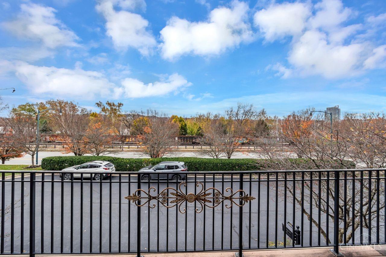 1128 Riverside Drive