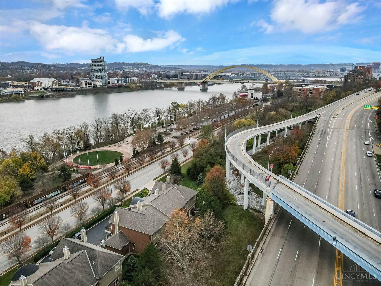 1128 Riverside Drive