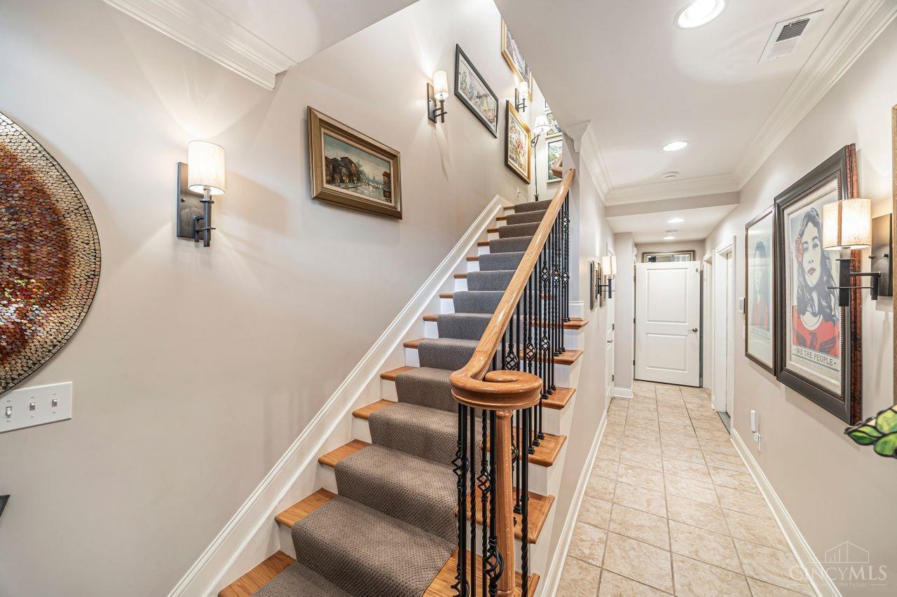 1128 Riverside Drive