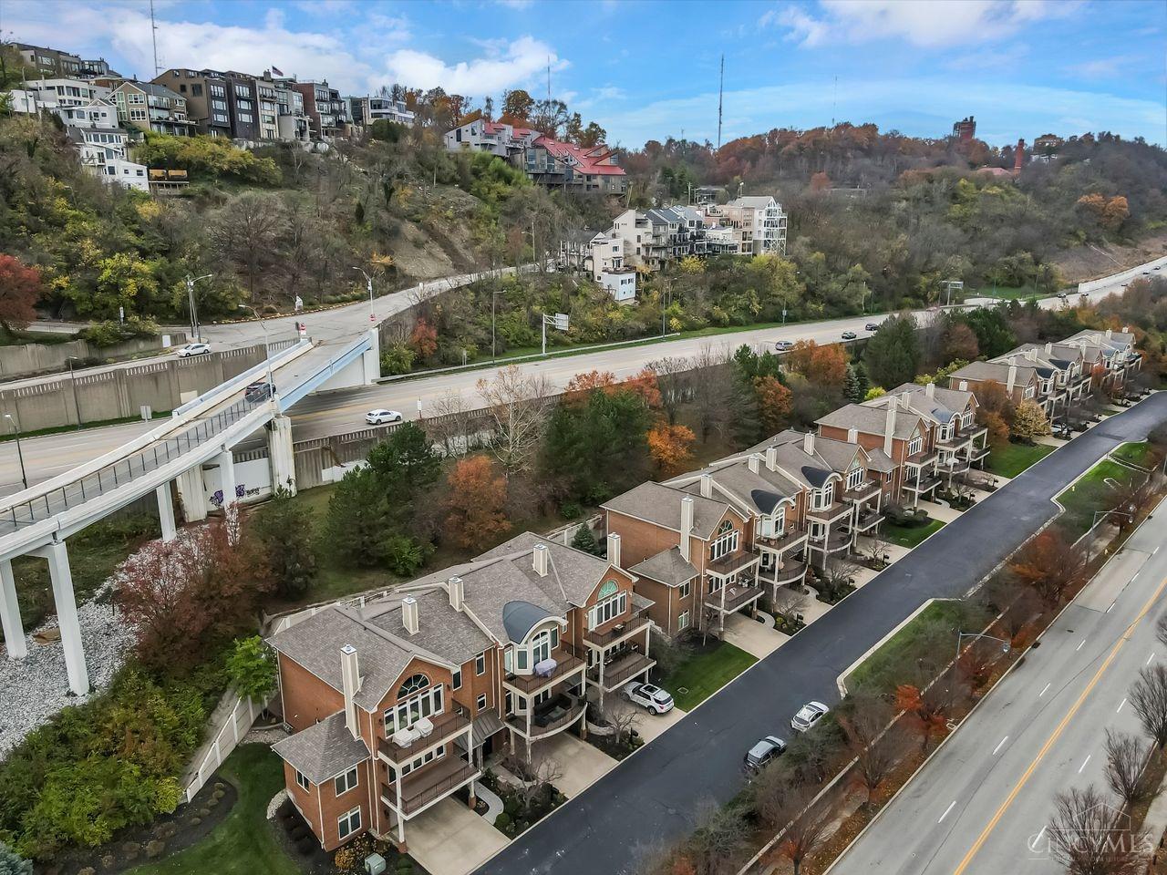 1128 Riverside Drive