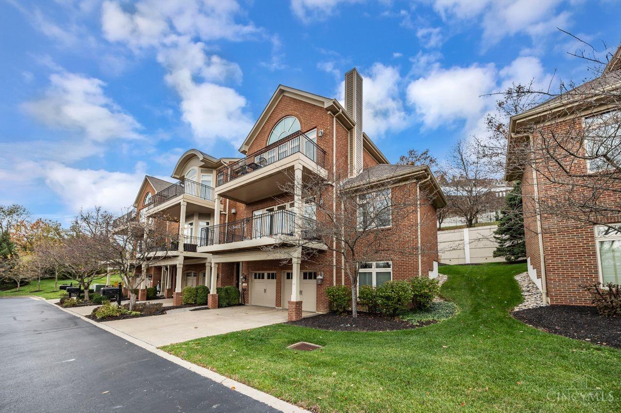 1128 Riverside Drive