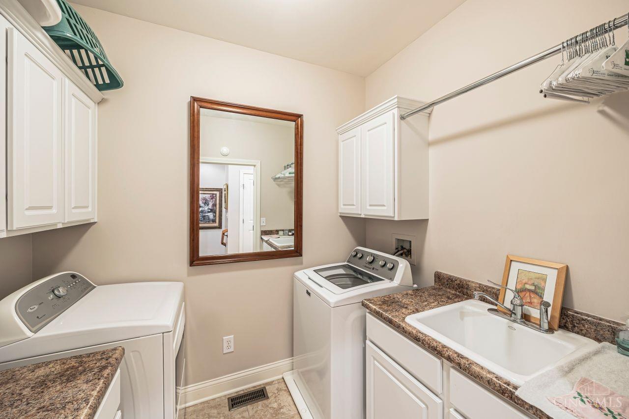 1128 Riverside Drive