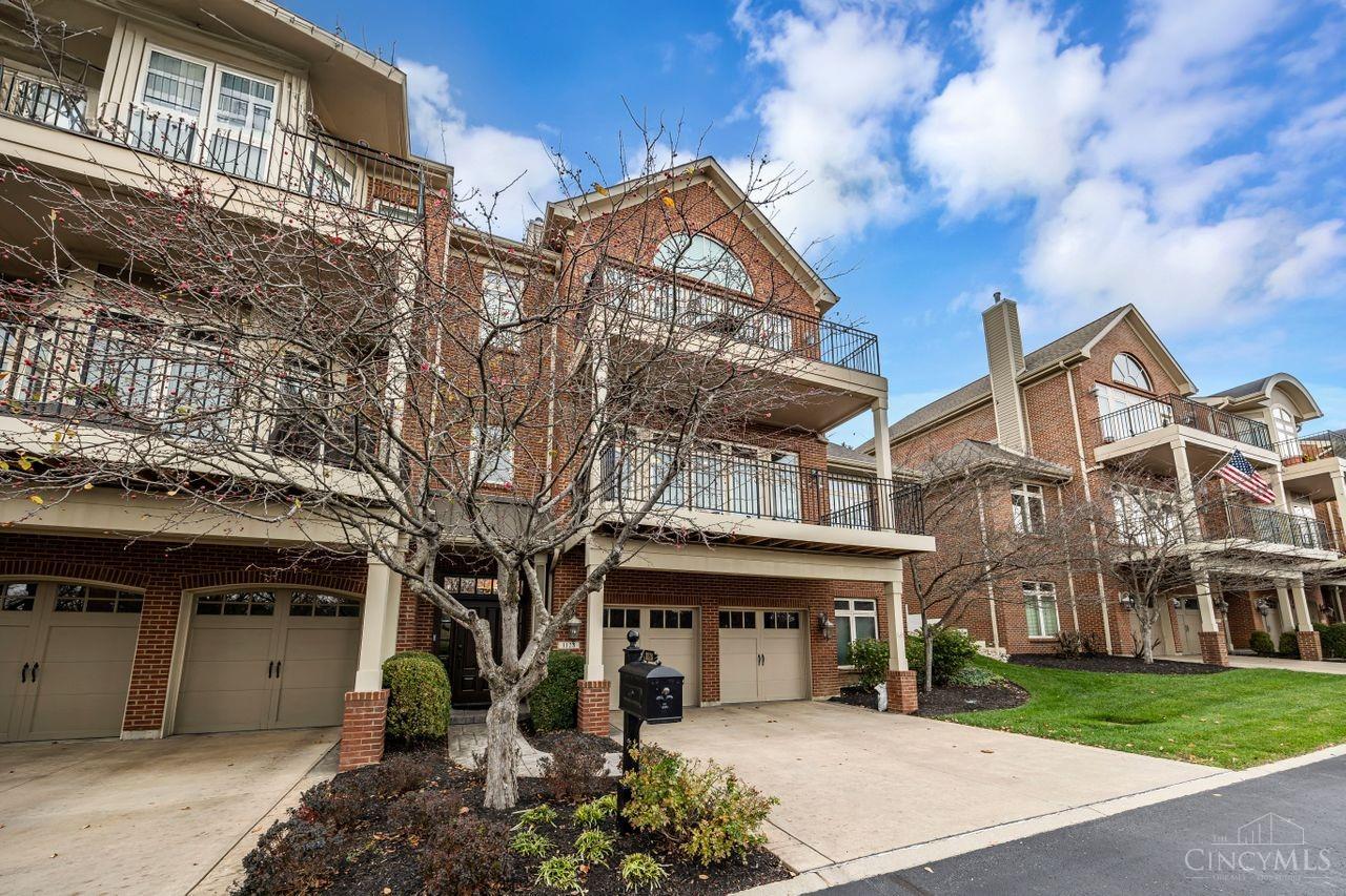 1128 Riverside Drive