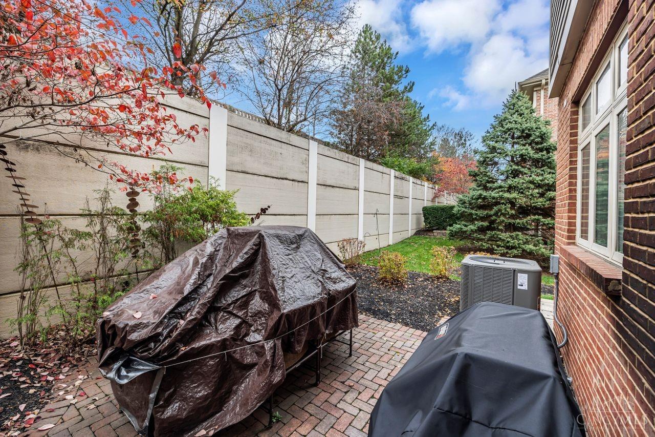 1128 Riverside Drive