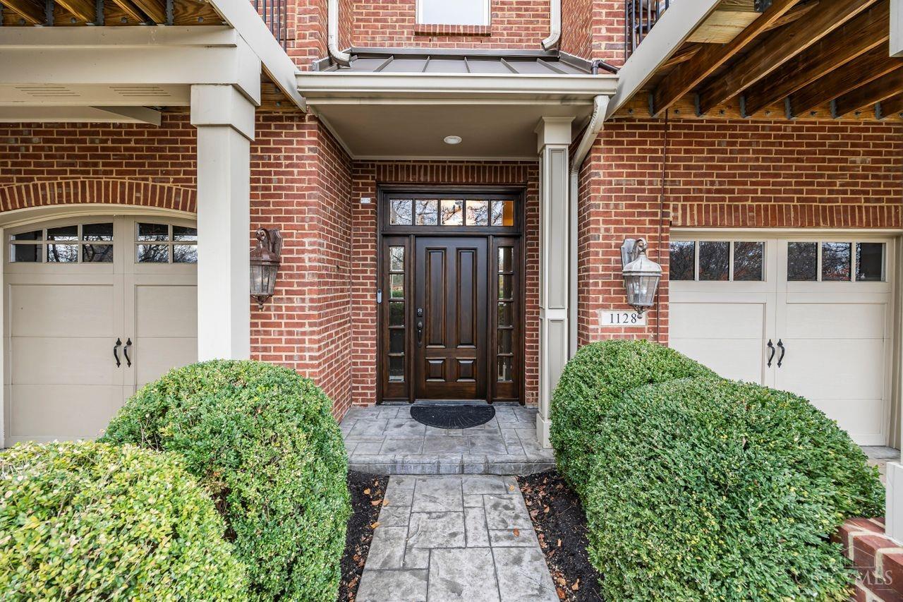 1128 Riverside Drive