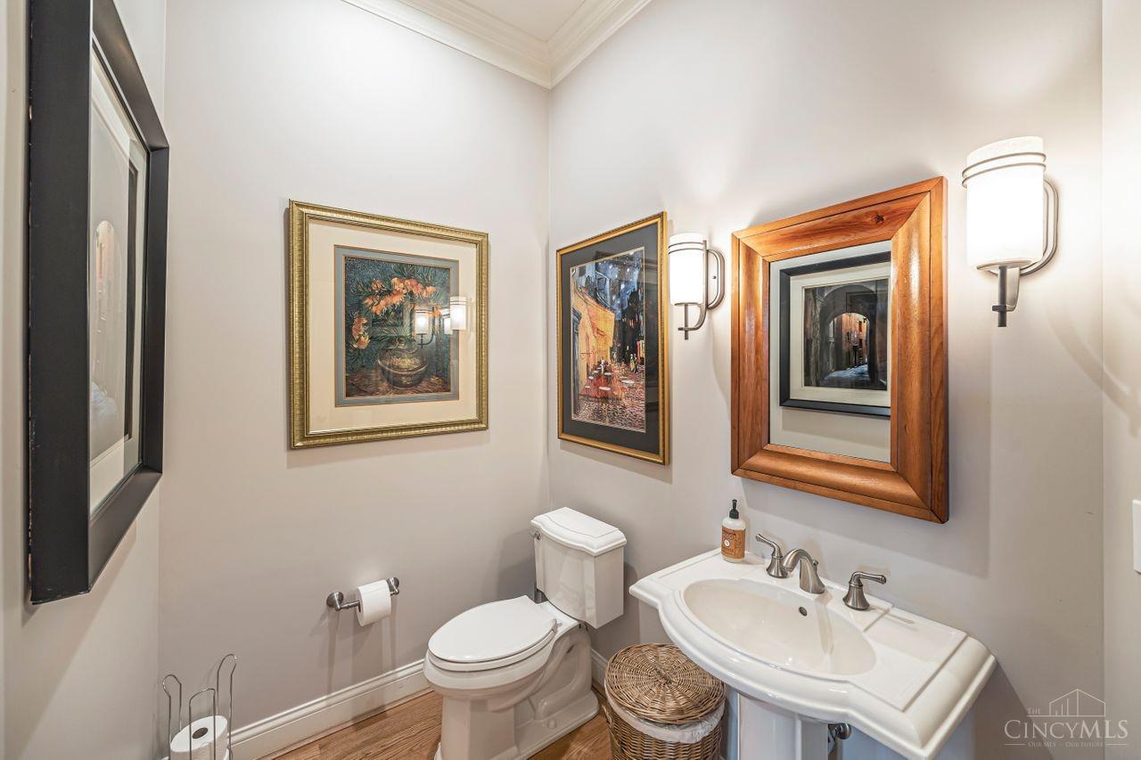 1128 Riverside Drive