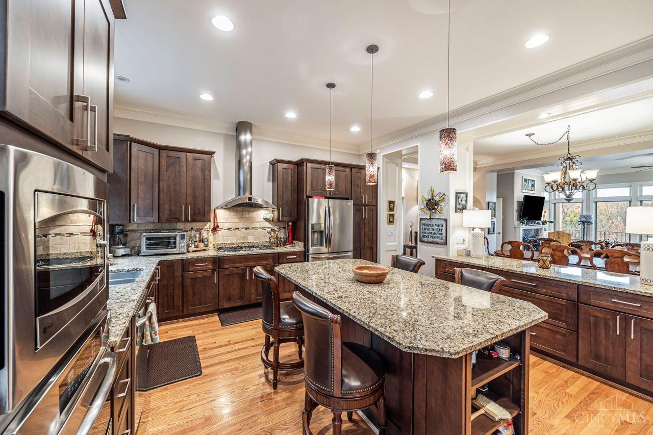 1128 Riverside Drive