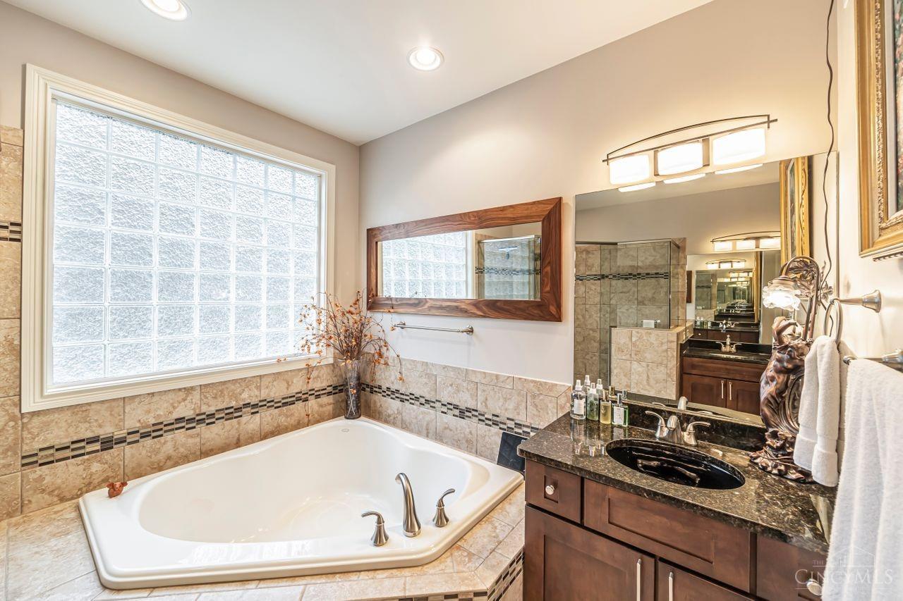 1128 Riverside Drive