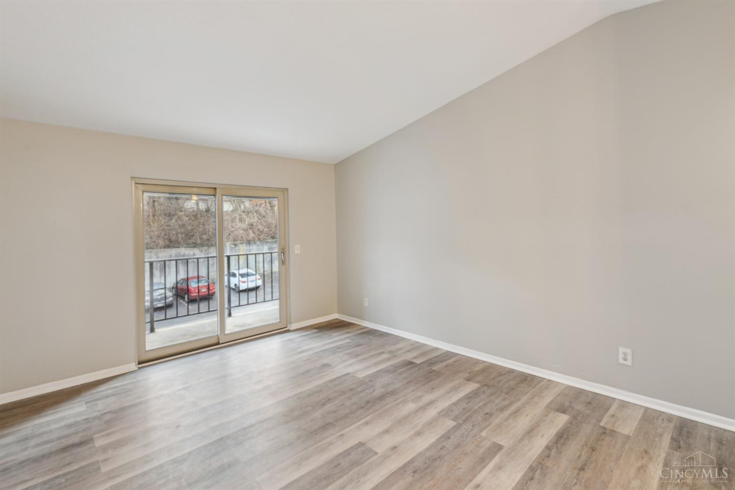 521 W Martin Luther King Drive B28