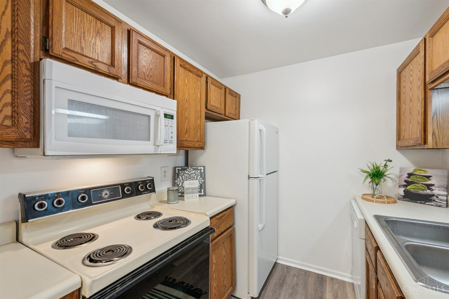521 W Martin Luther King Drive B28