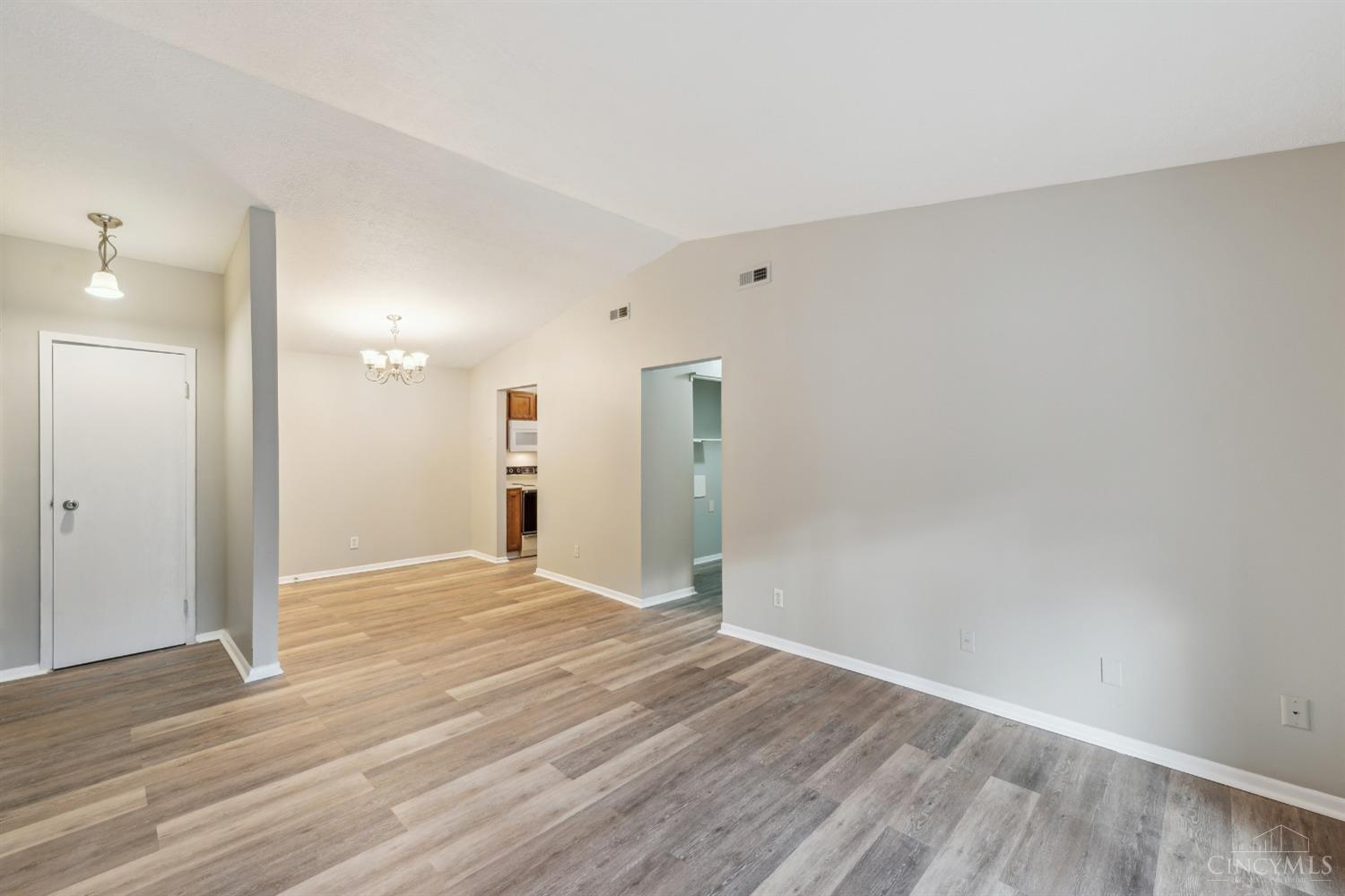 521 W Martin Luther King Drive B28