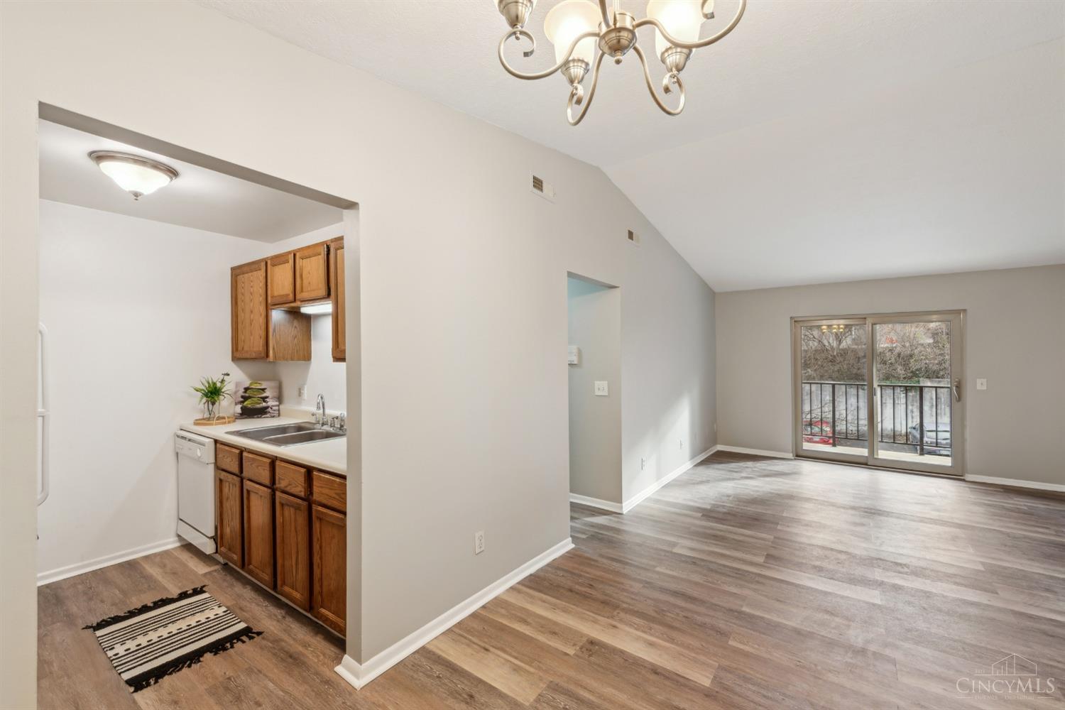 521 W Martin Luther King Drive B28