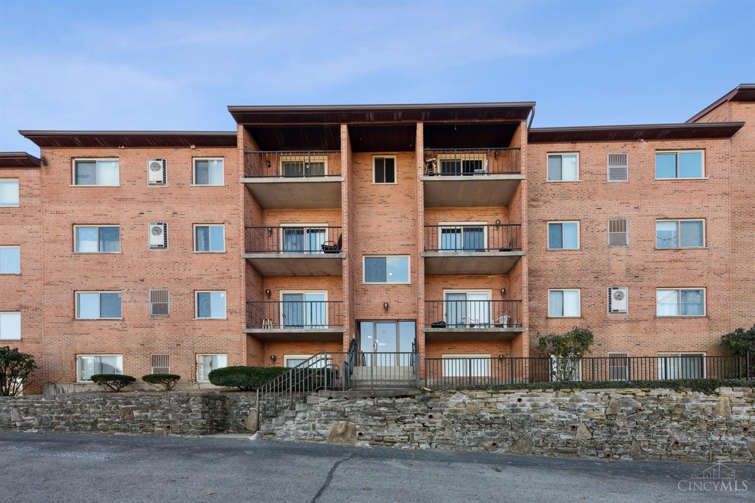 521 W Martin Luther King Drive B28