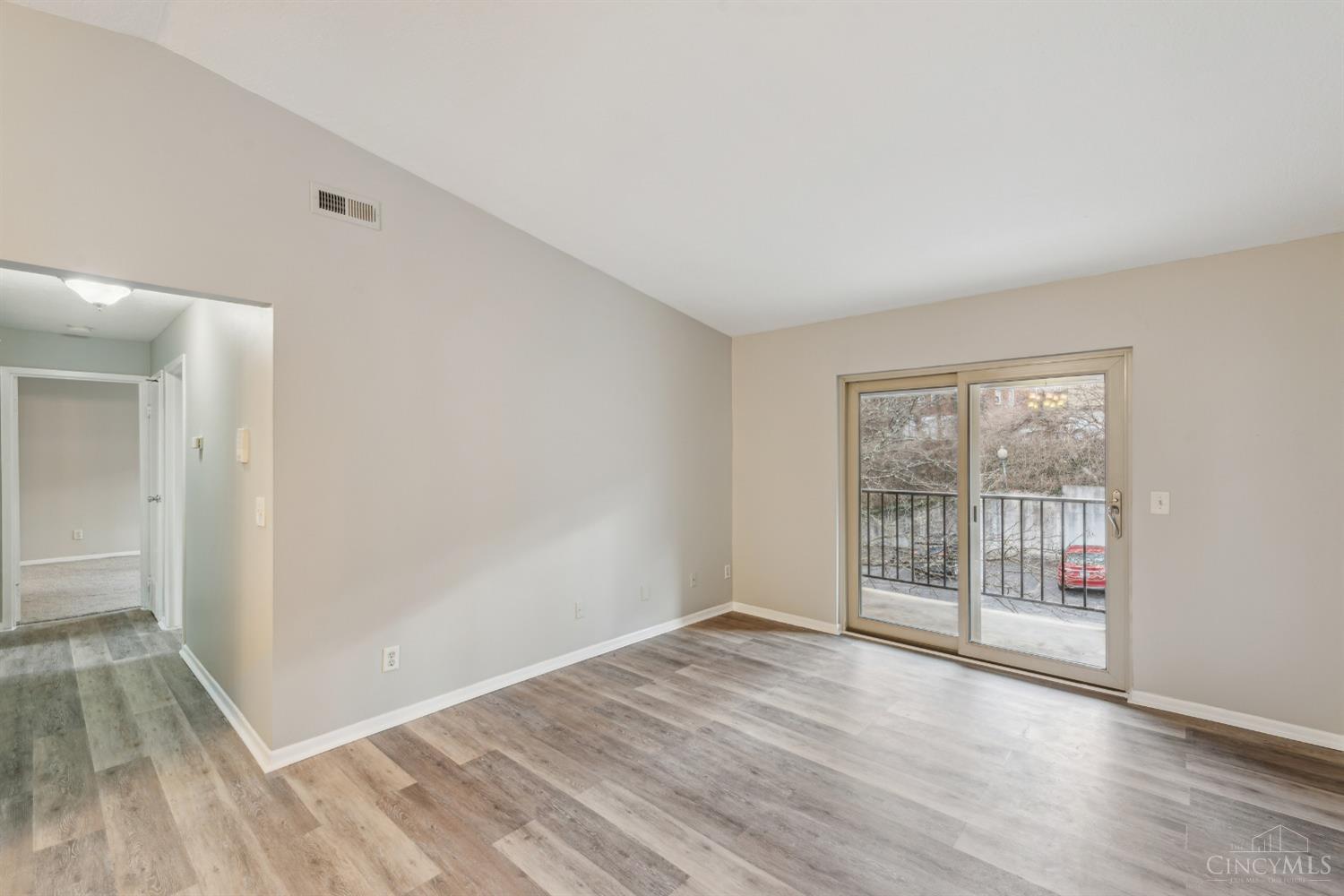 521 W Martin Luther King Drive B28