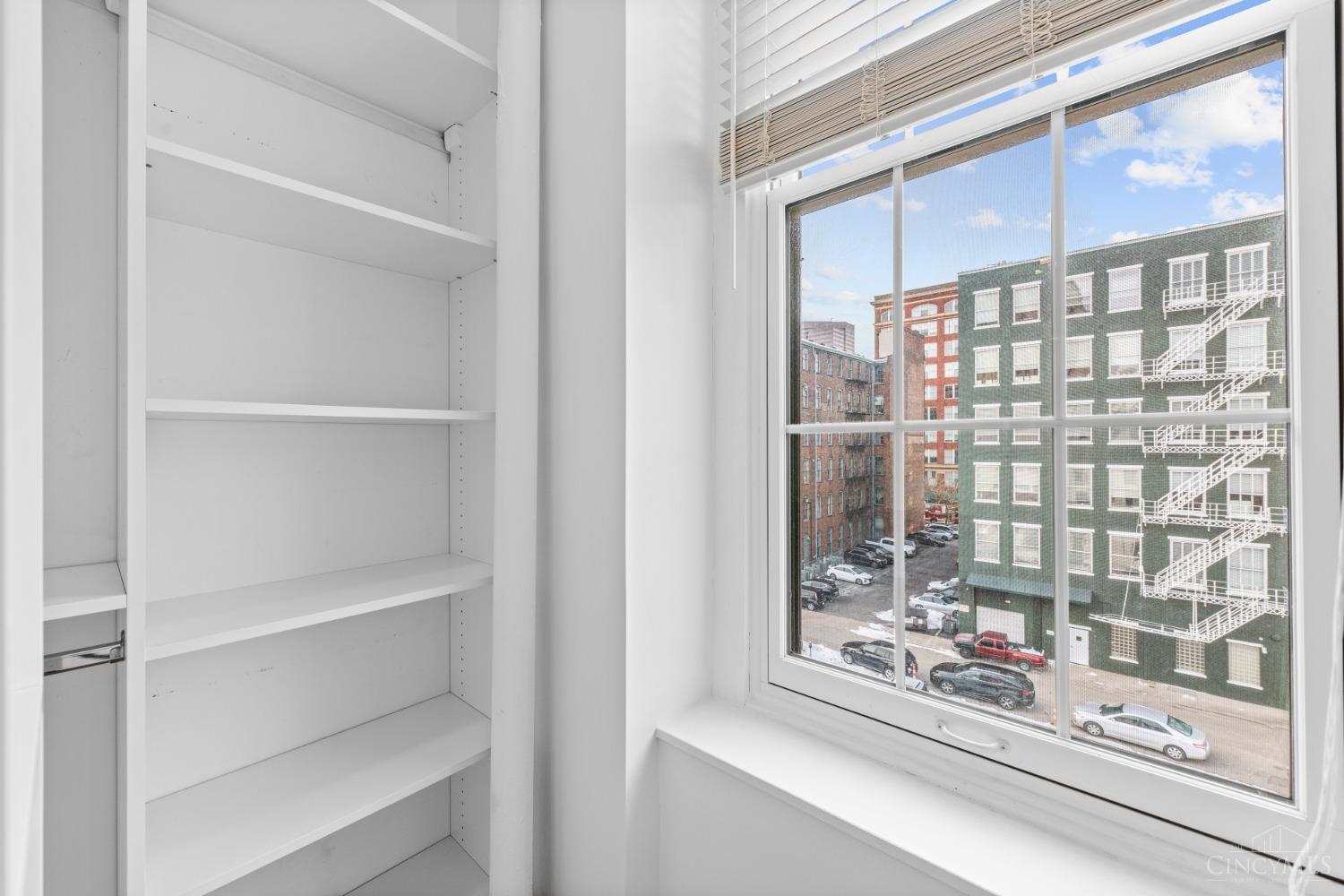 813 Broadway Street 401