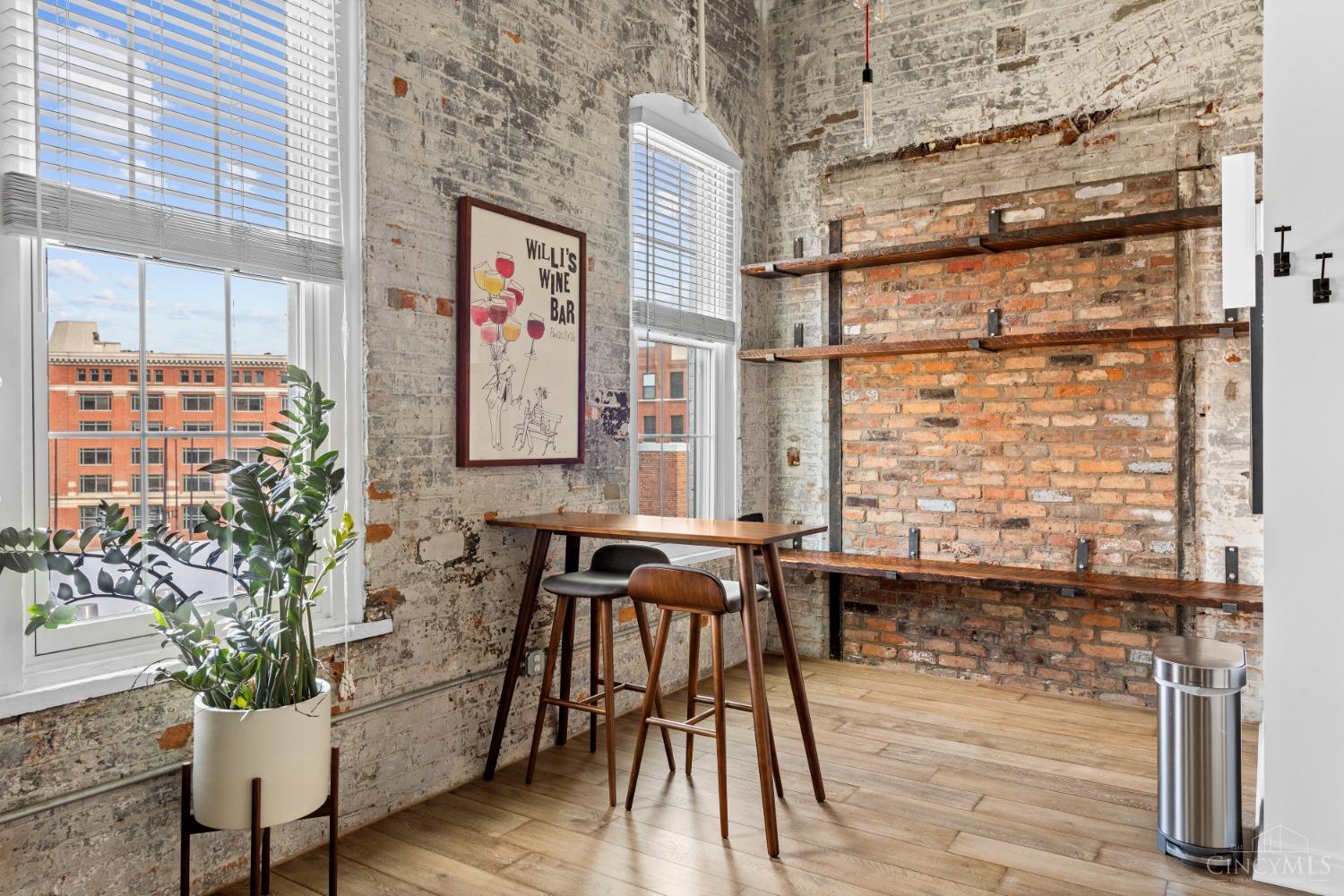 813 Broadway Street 401