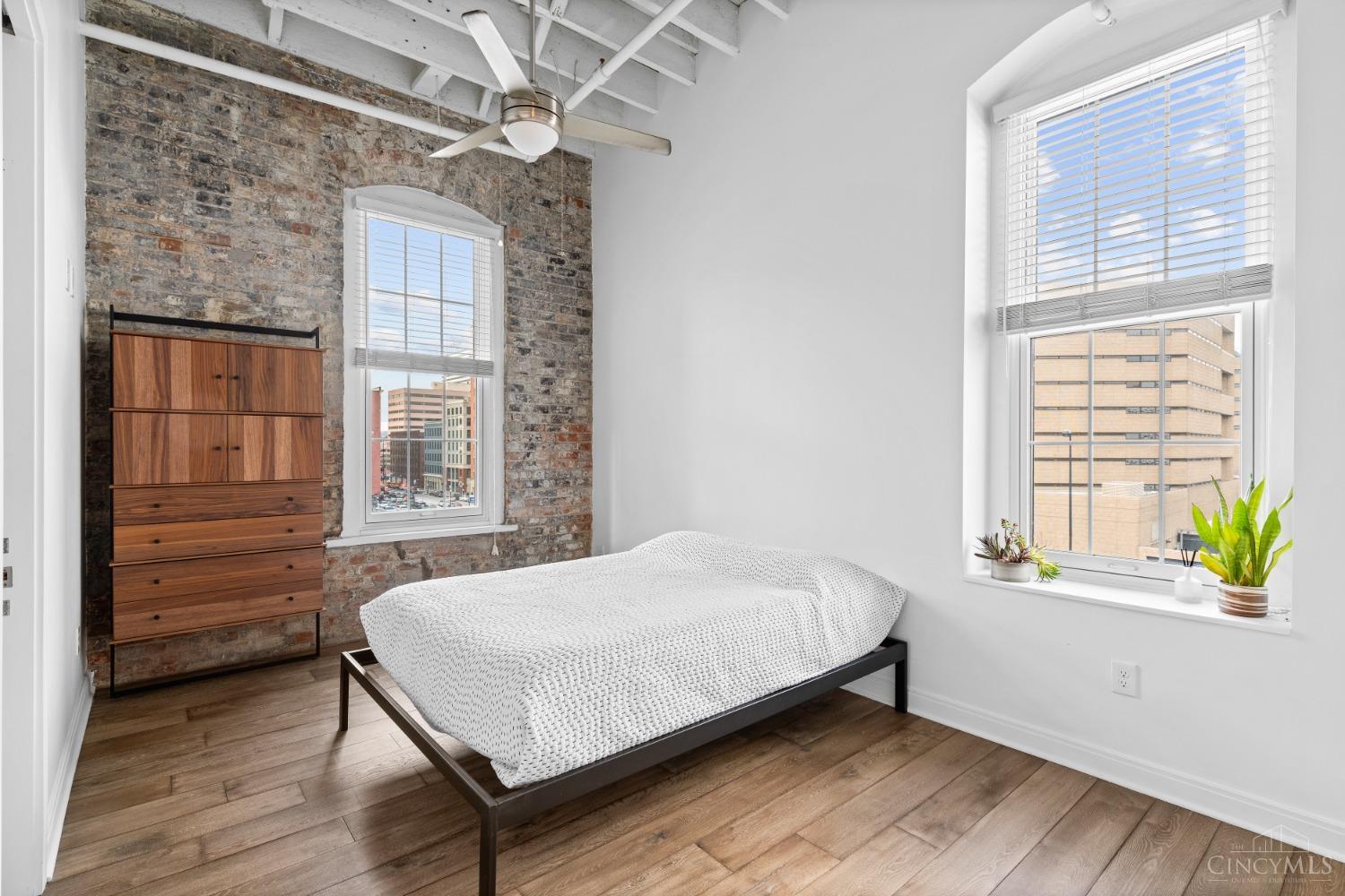 813 Broadway Street 401