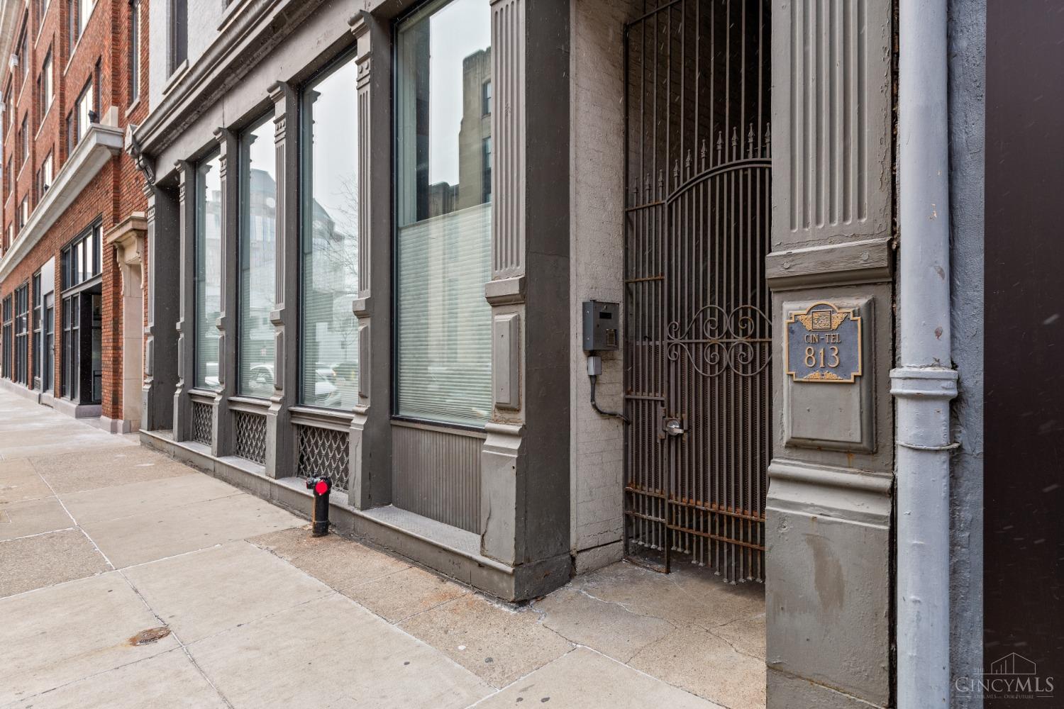 813 Broadway Street 401