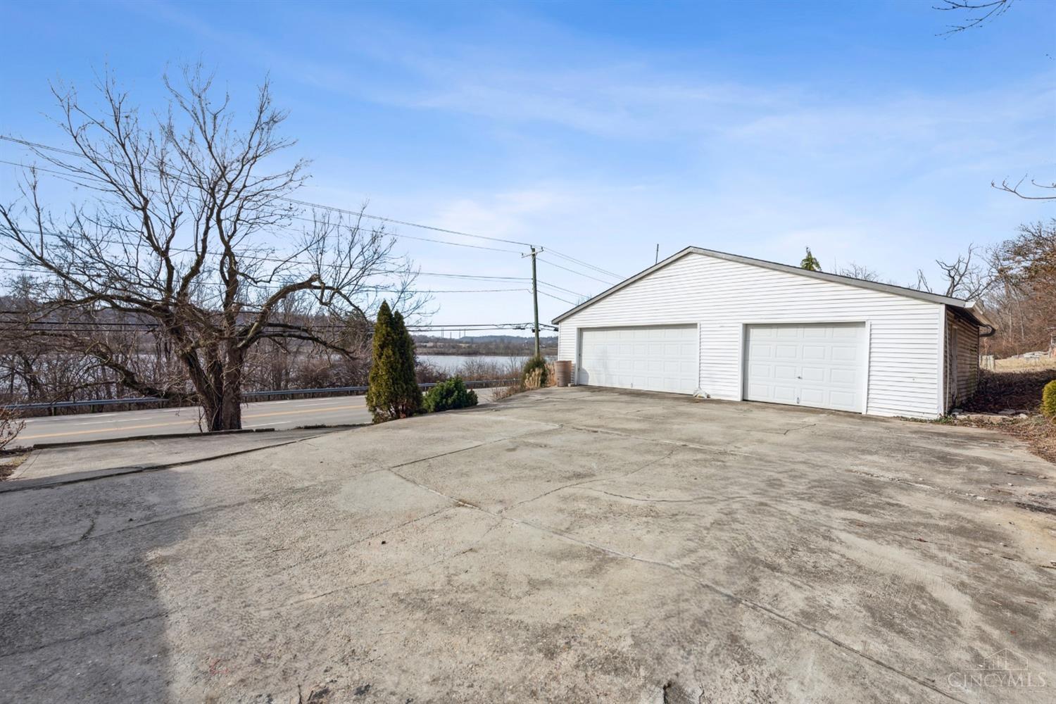 418 Three Rivers Parkway