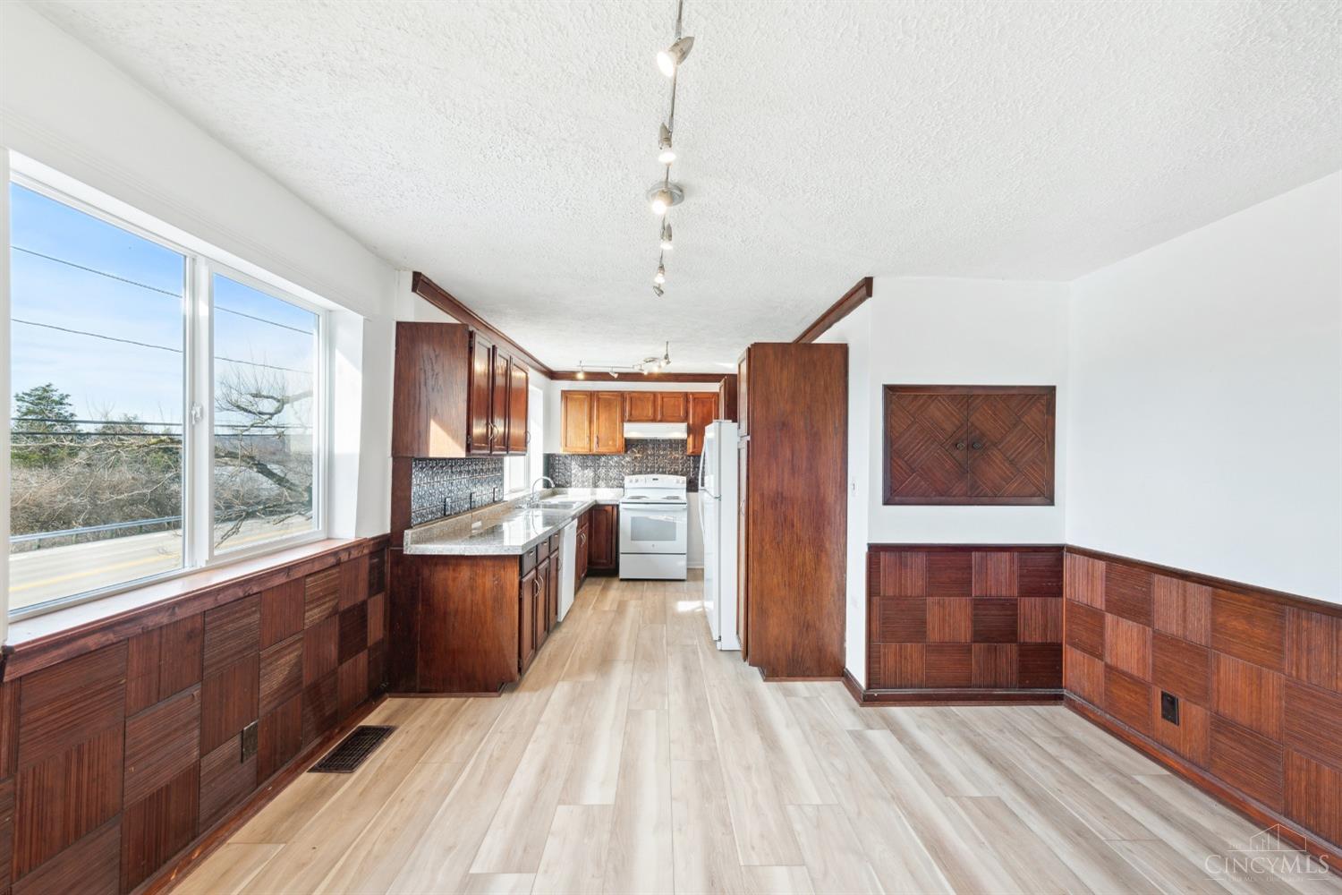 418 Three Rivers Parkway
