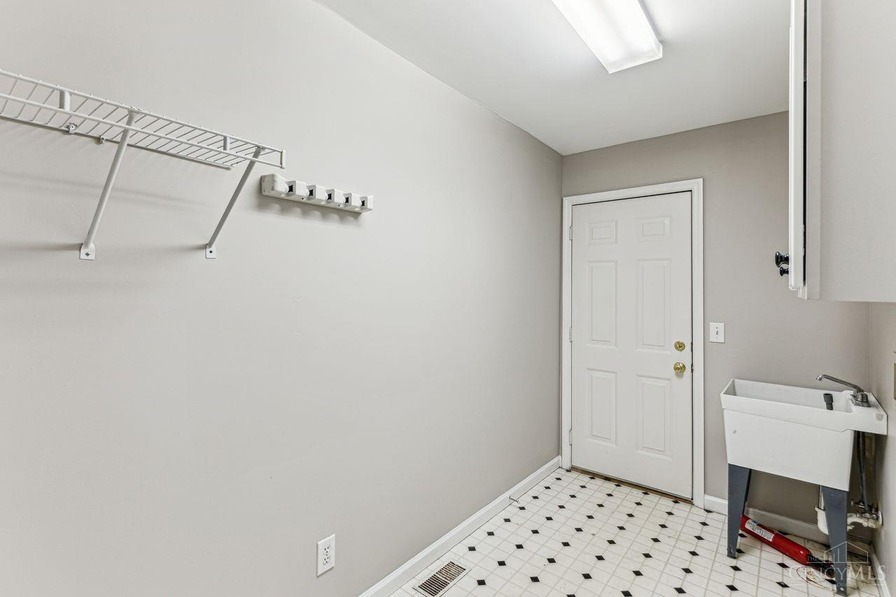 10860 Shadow Glen Drive