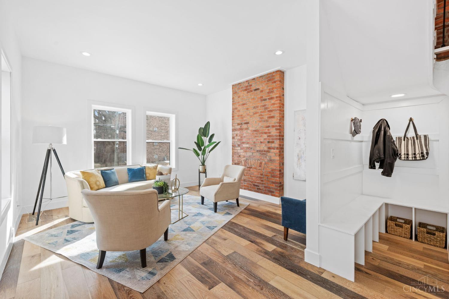 3131 Hackberry Street