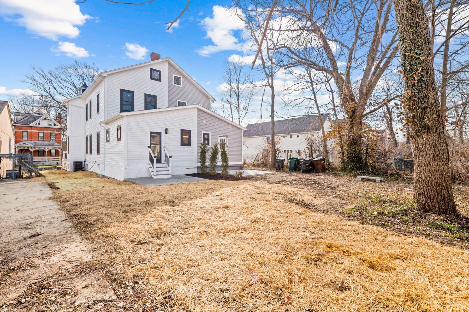 3131 Hackberry Street