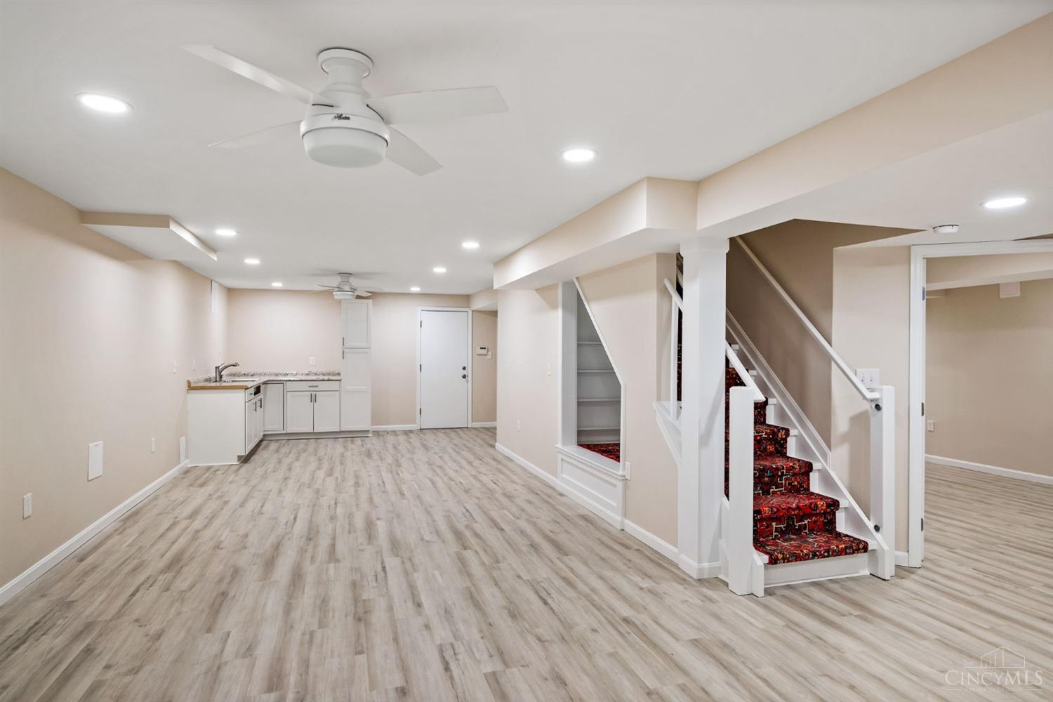 1007 Grandin Ridge Drive