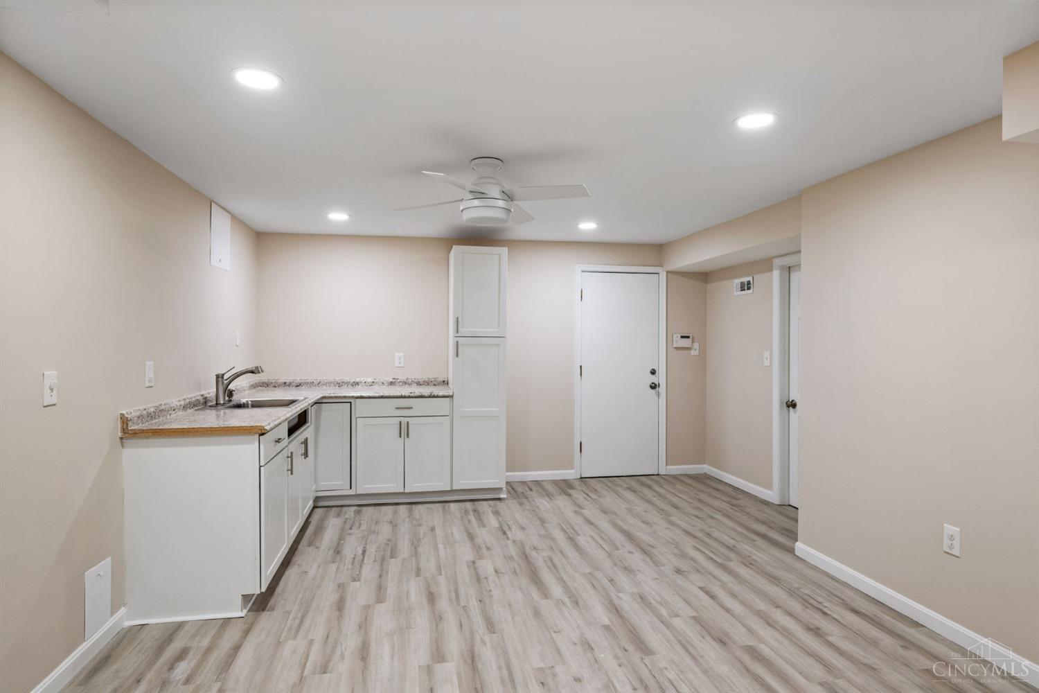 1007 Grandin Ridge Drive