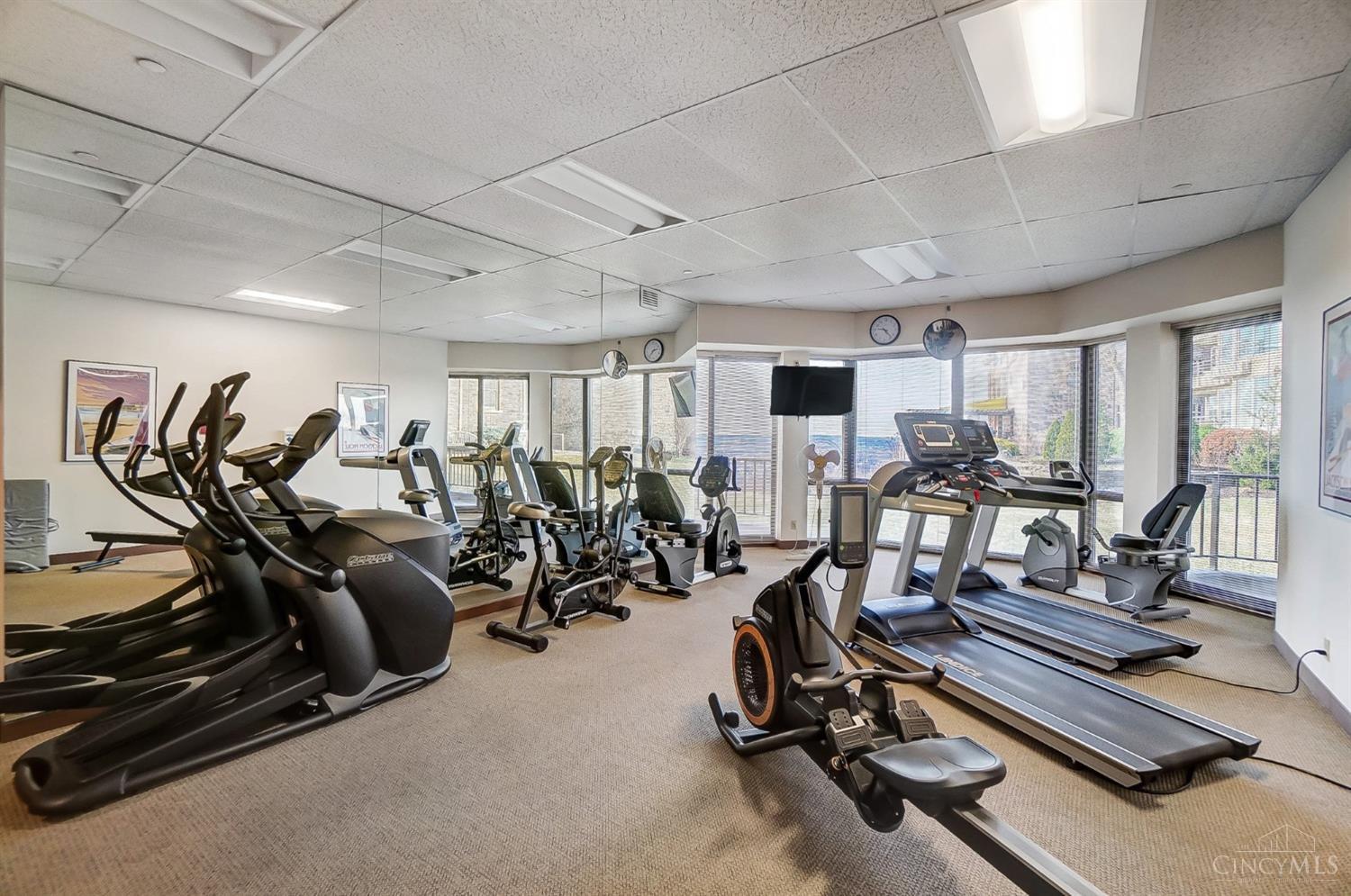 1201 Edgecliff Place 1210