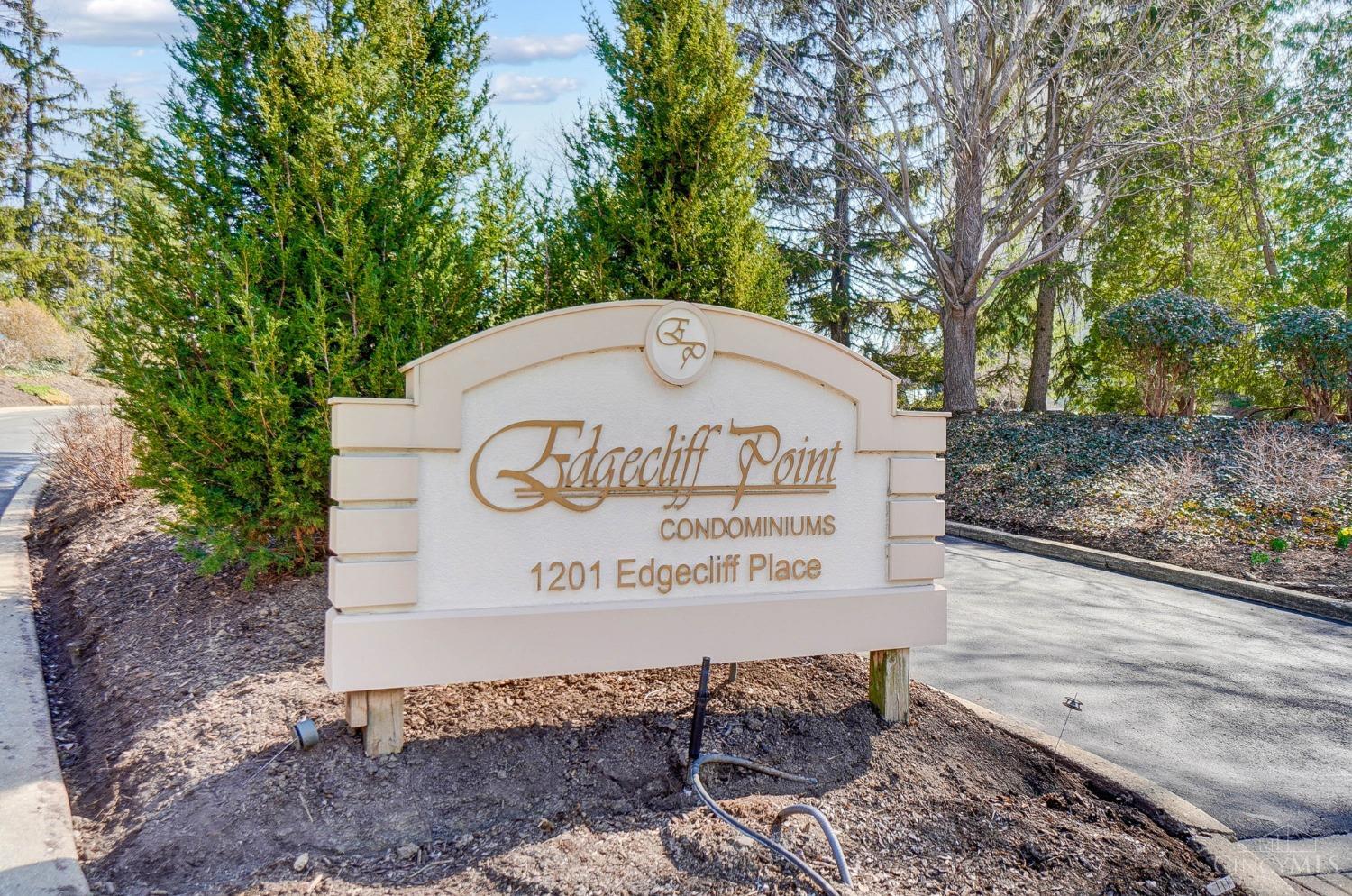1201 Edgecliff Place 1210