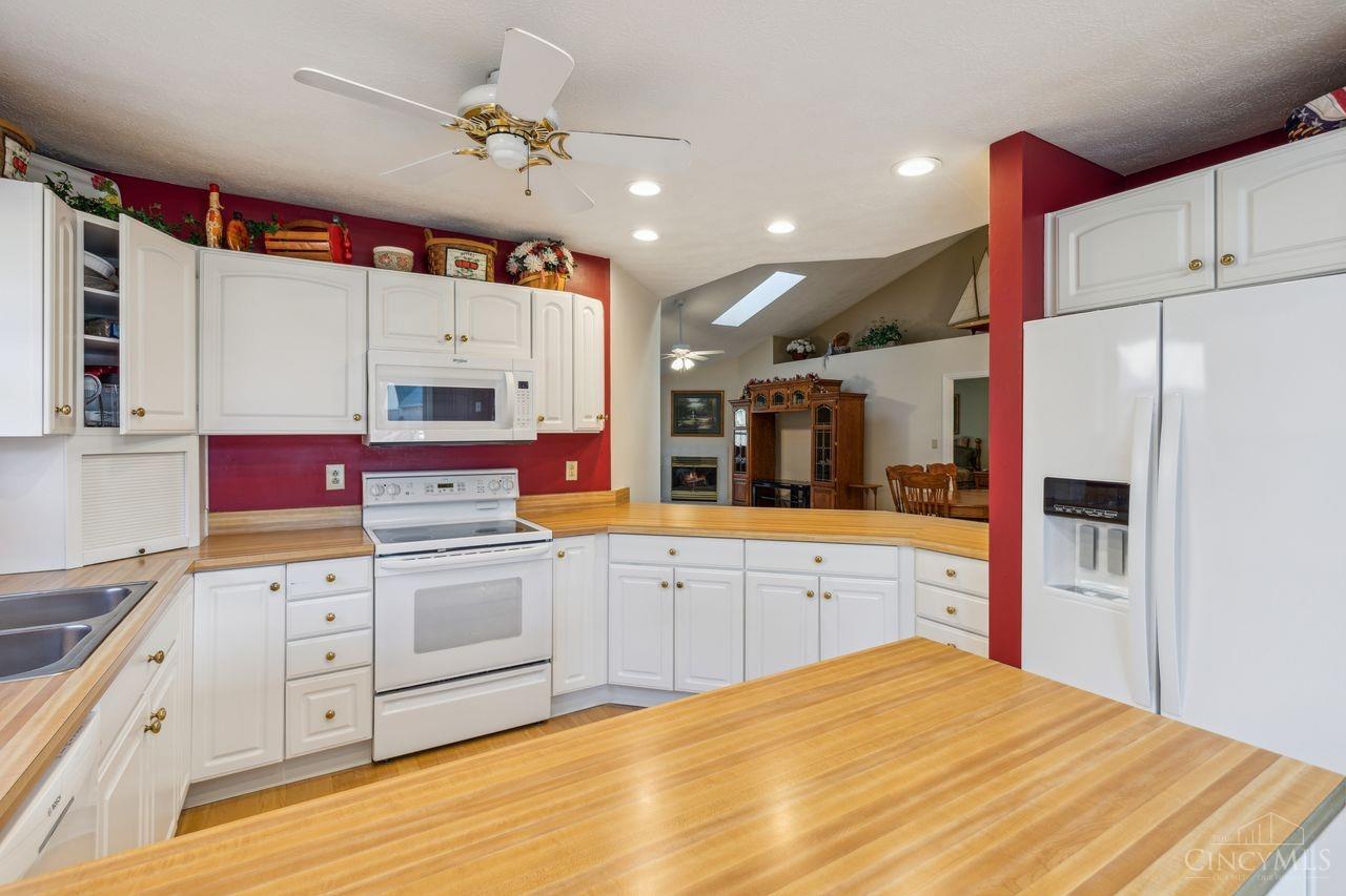 12 Hathaway Commons Drive