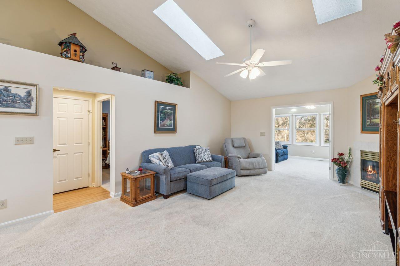12 Hathaway Commons Drive