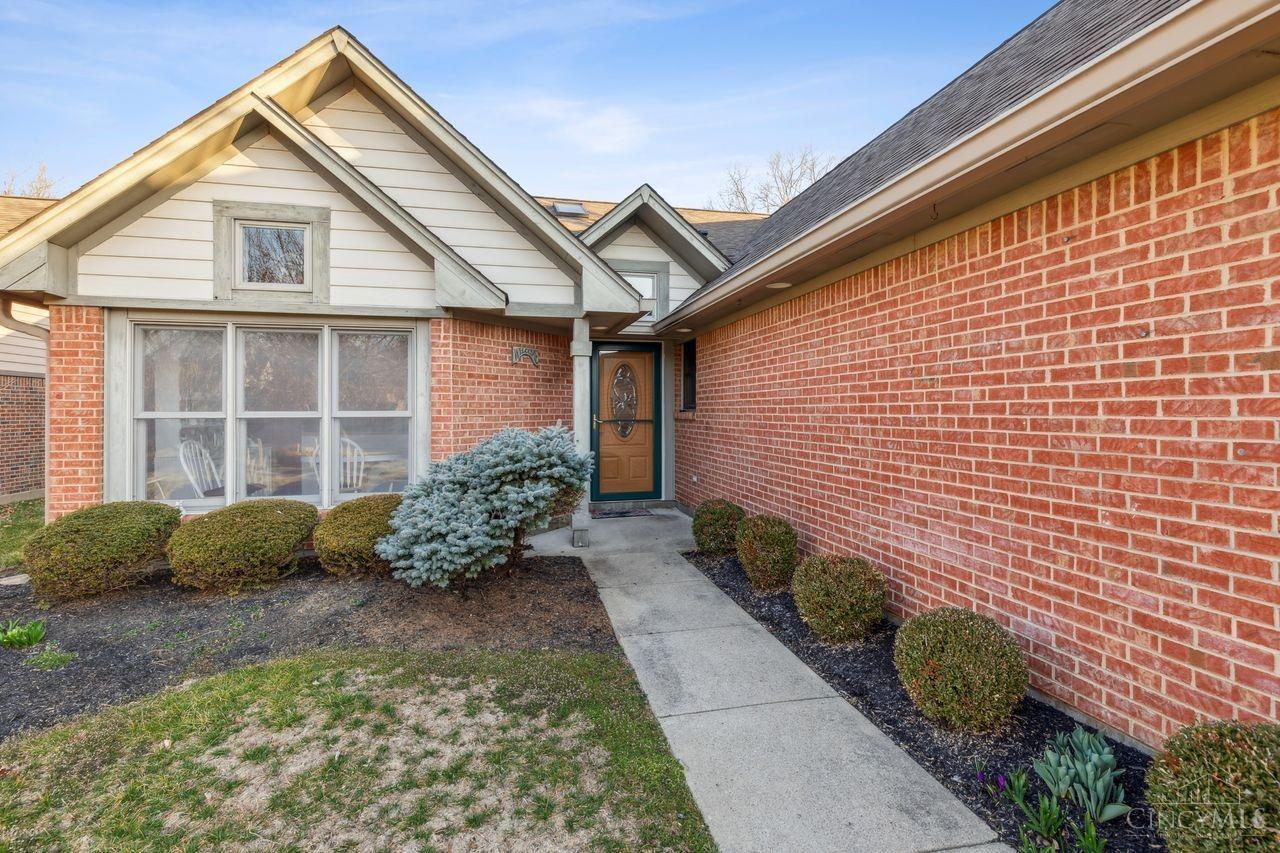 12 Hathaway Commons Drive