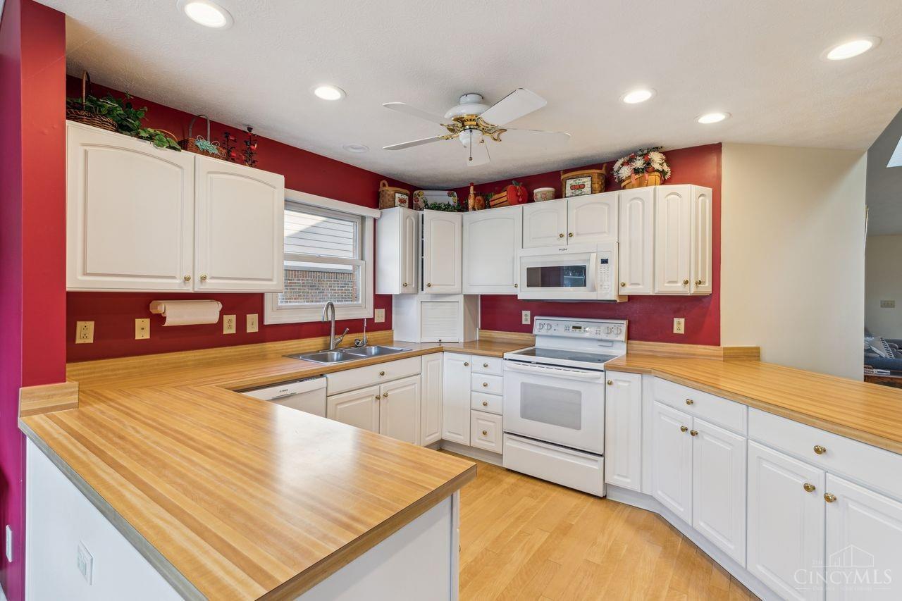 12 Hathaway Commons Drive