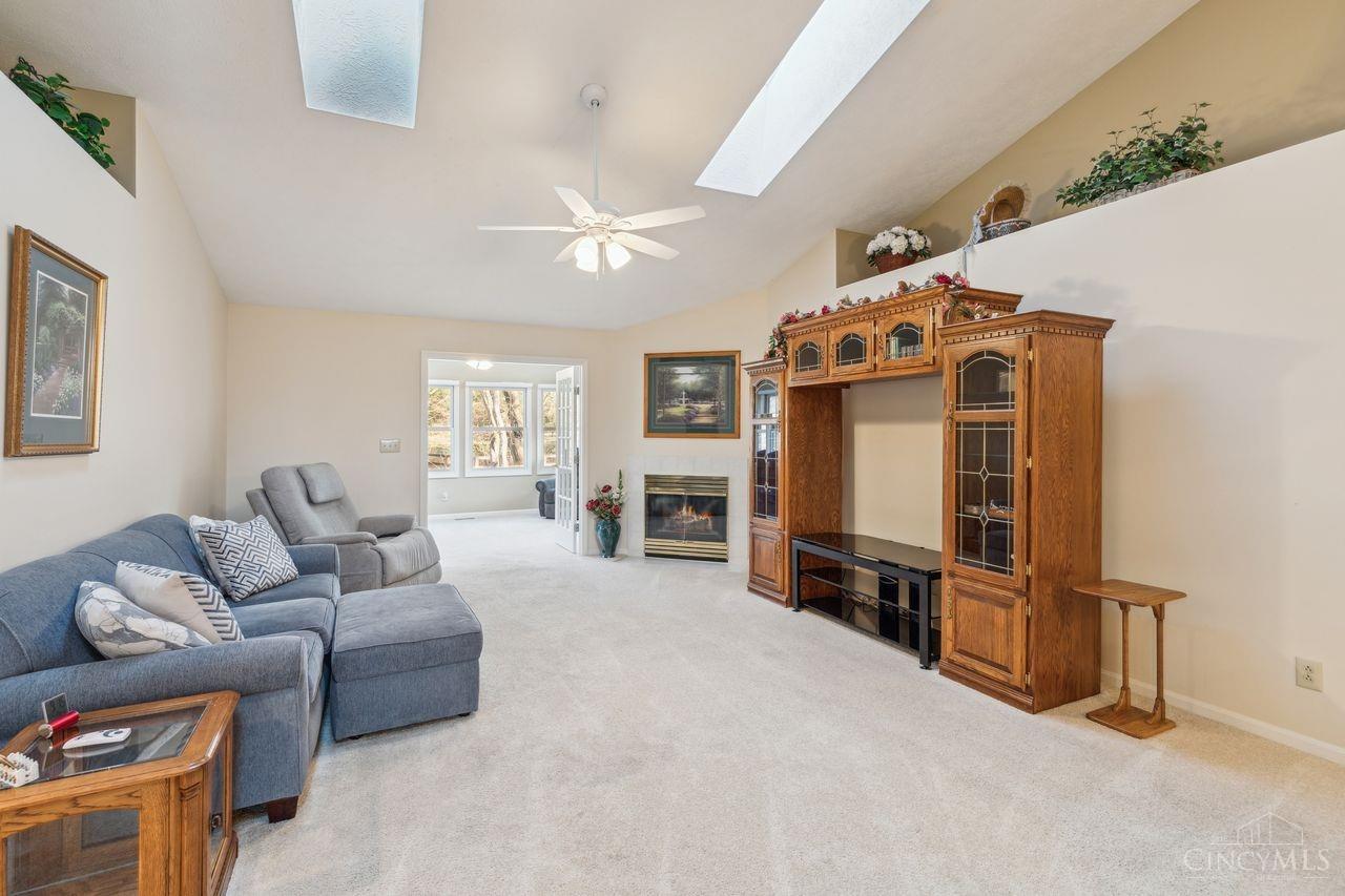12 Hathaway Commons Drive