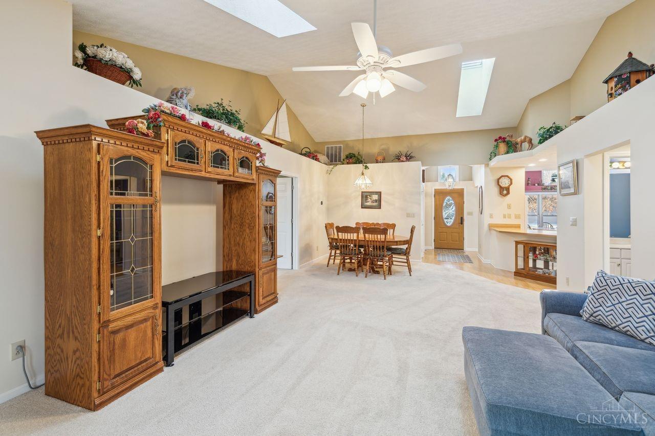12 Hathaway Commons Drive