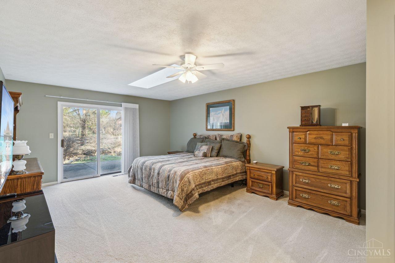 12 Hathaway Commons Drive