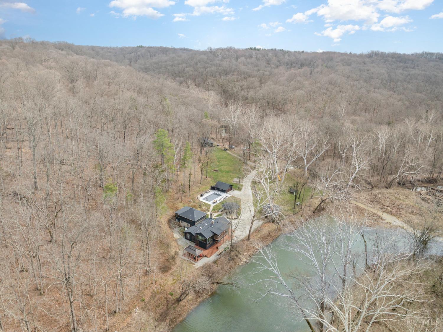 1284 E County Road 200 N