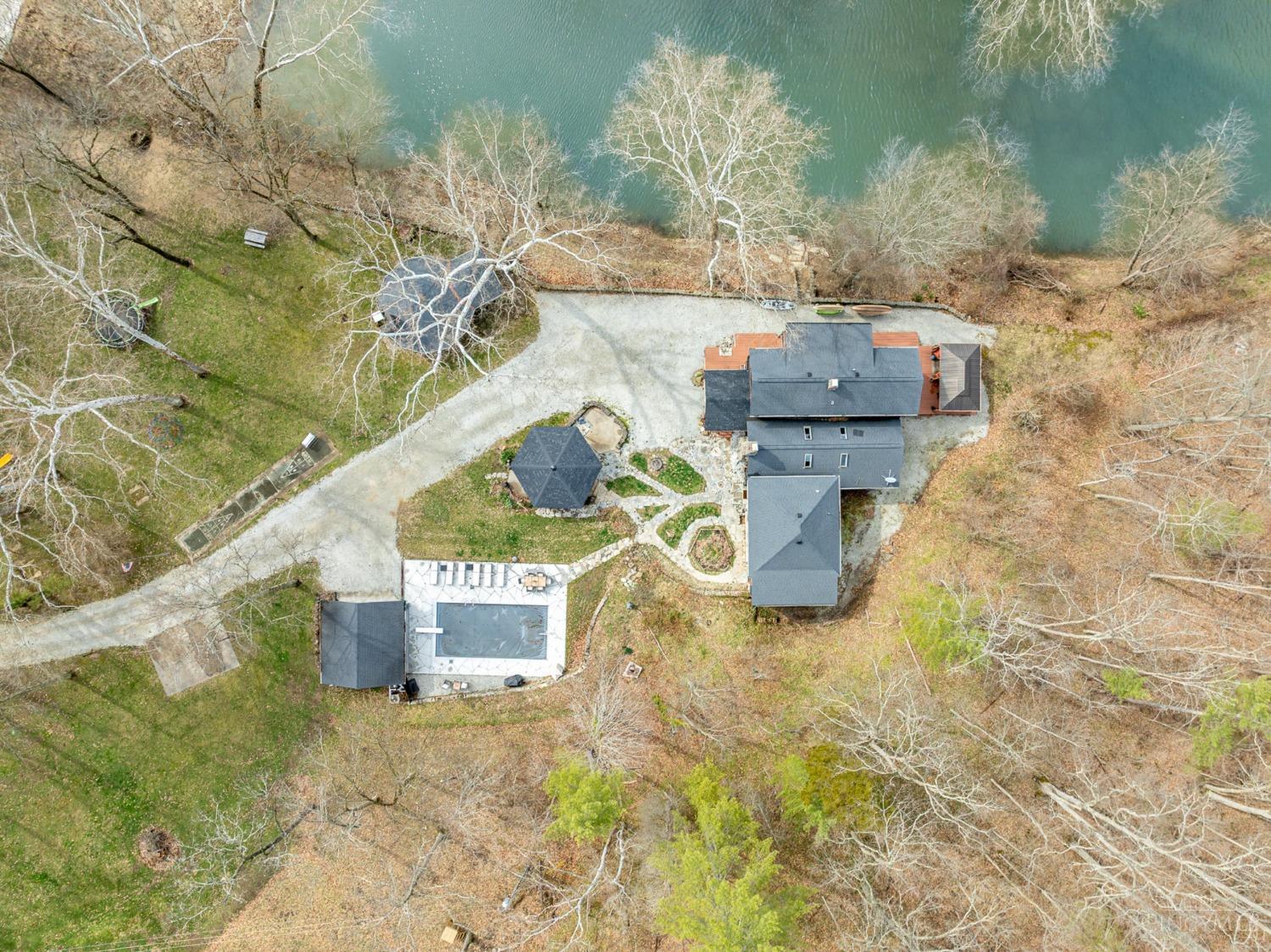 1284 E County Road 200 N