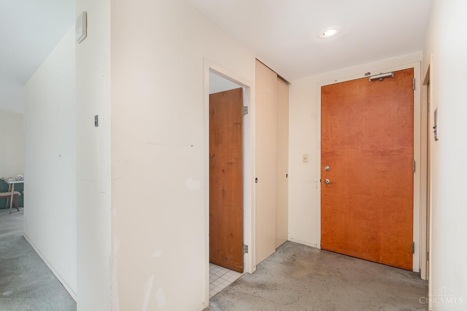 810 Matson Place 703