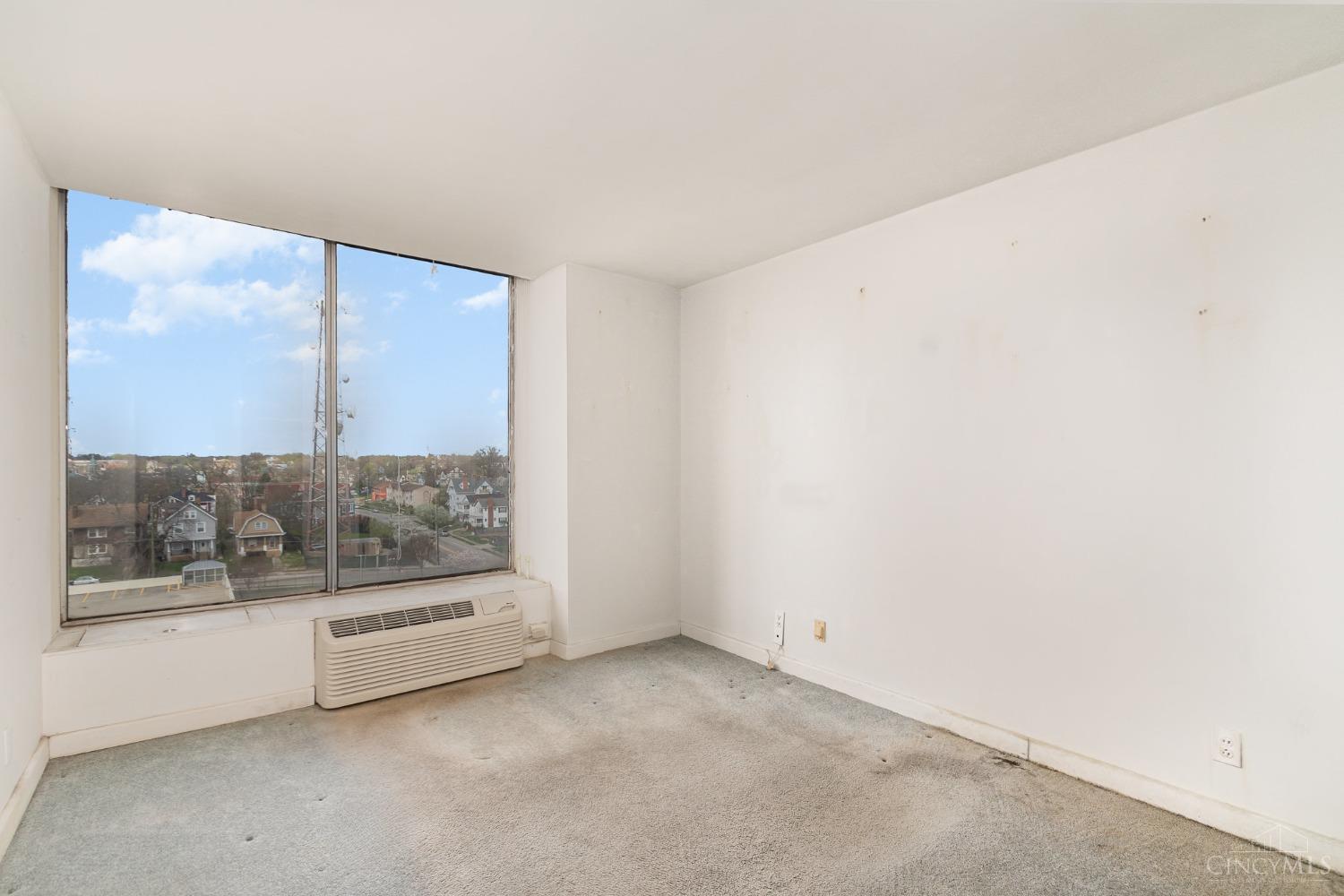 810 Matson Place 703