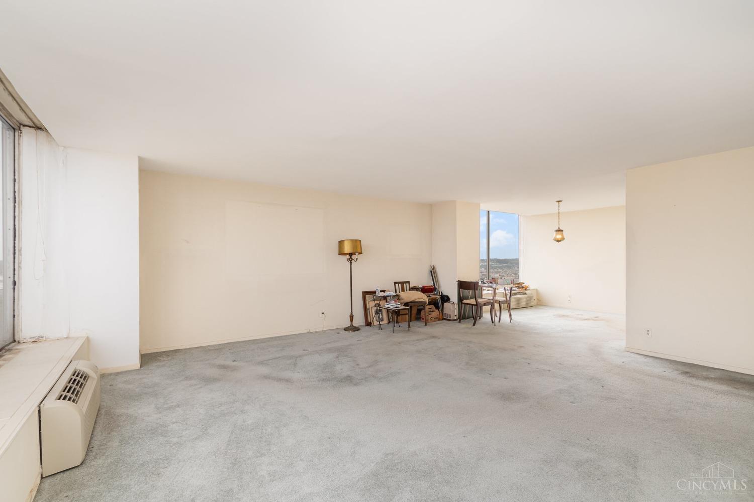 810 Matson Place 703
