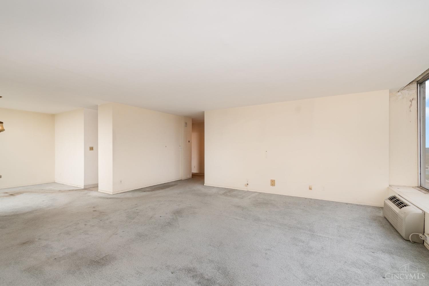 810 Matson Place 703
