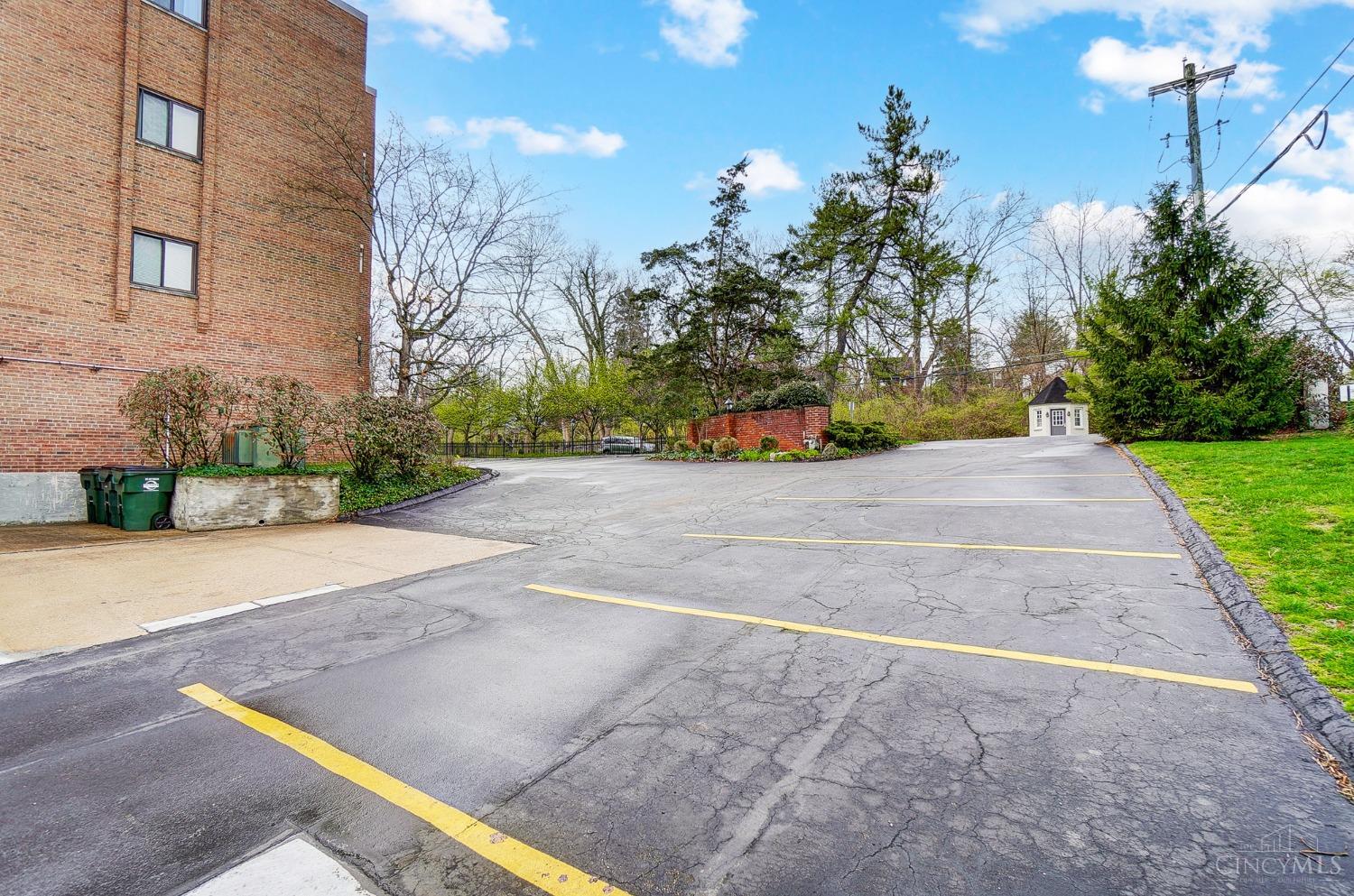3646 Ashworth Drive 405