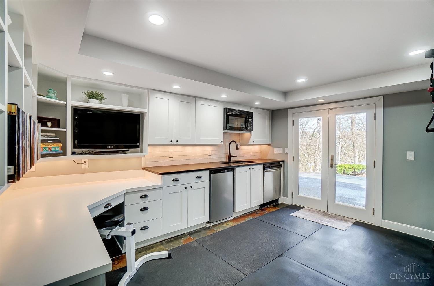3538 Grandin Road