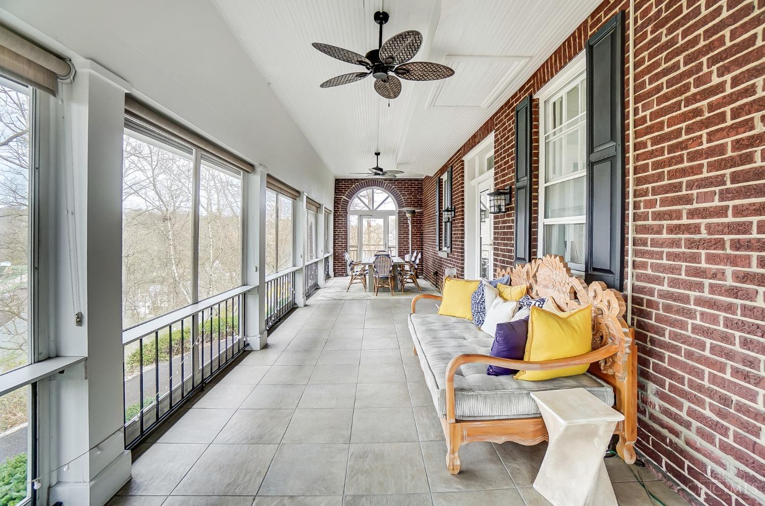 3538 Grandin Road