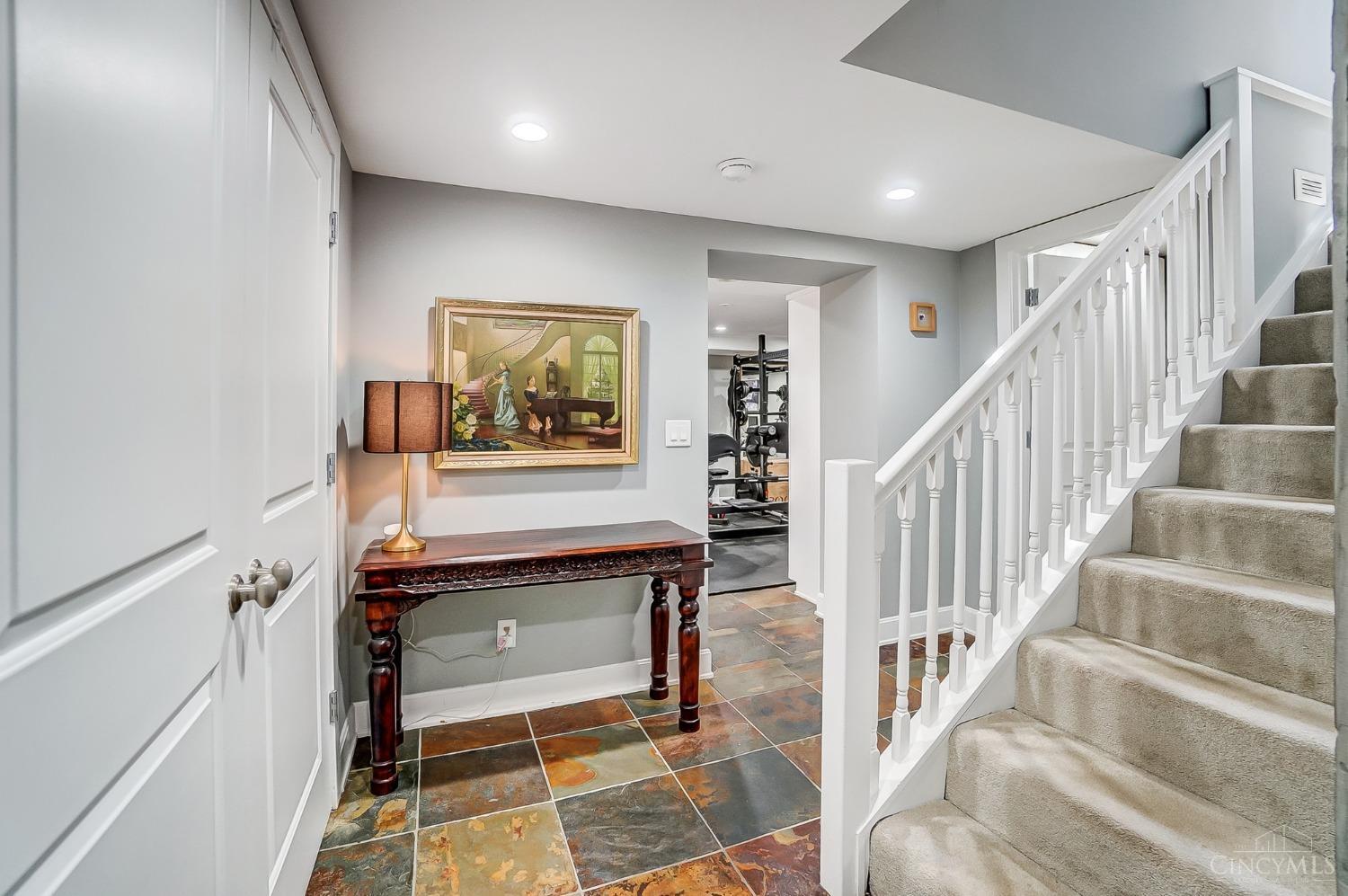 3538 Grandin Road